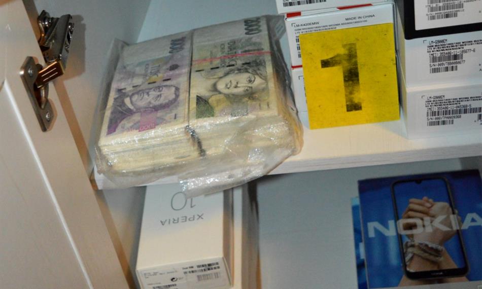 2020-11-27-1452trezor 03.jpg